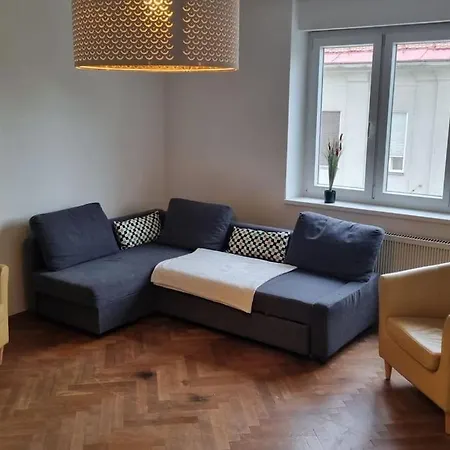 Living In The Heart Of Apartment