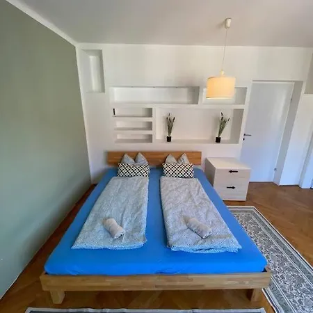 Living In The Heart Of Apartment
